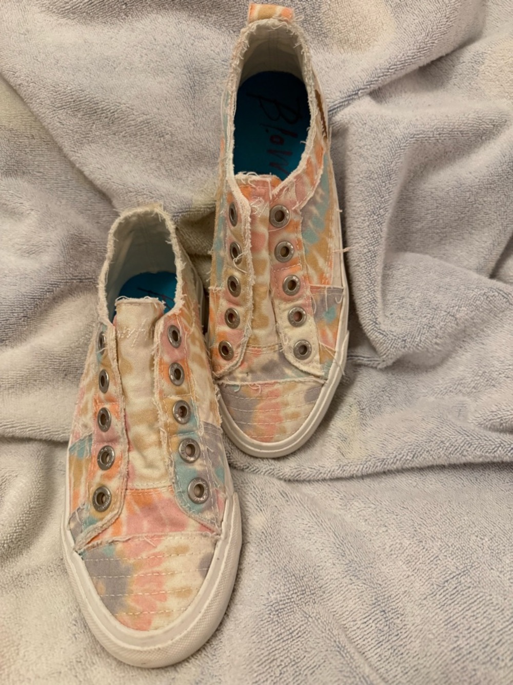 Slip on sneakers